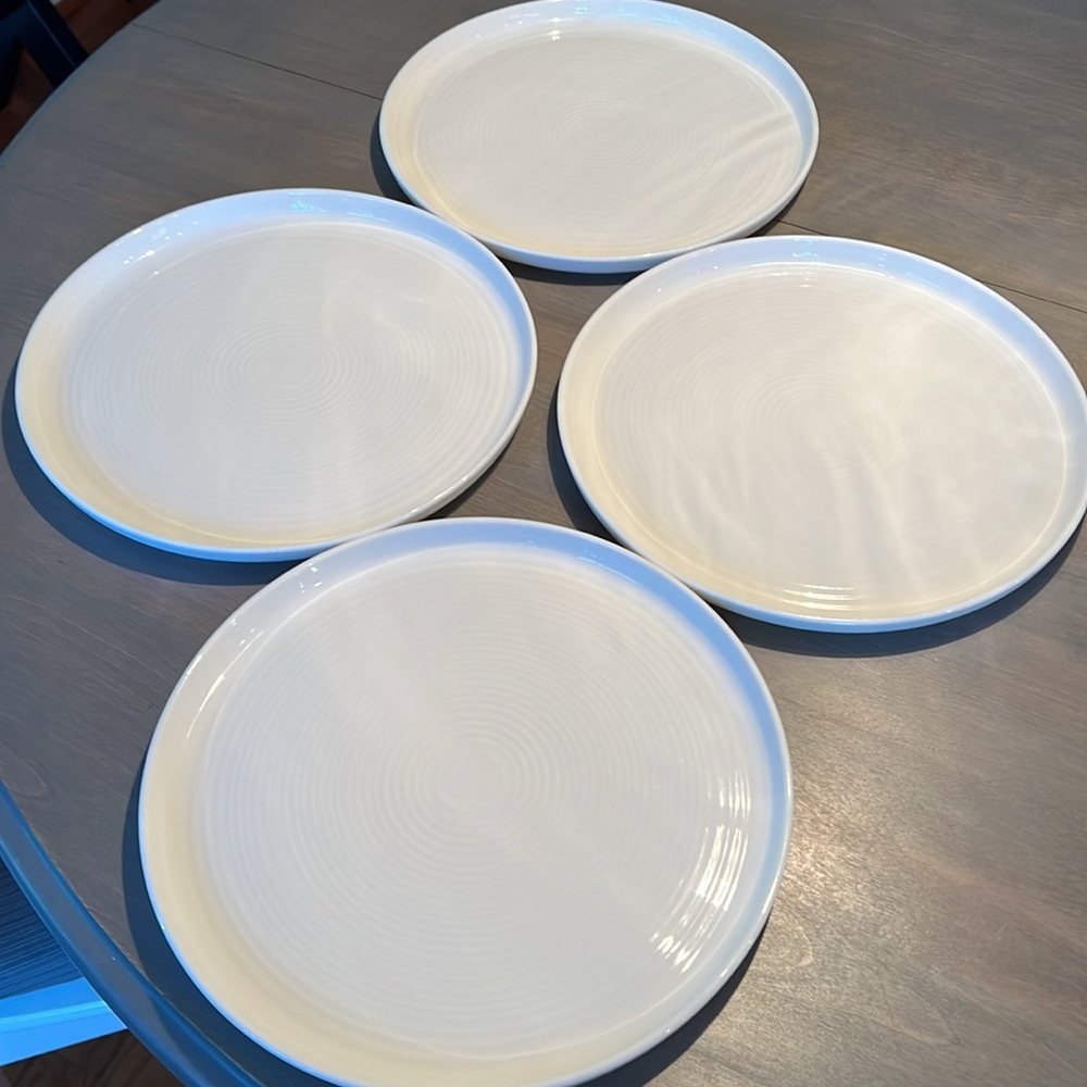 New Mikasa Elegant White Dinner Plates Set of 4